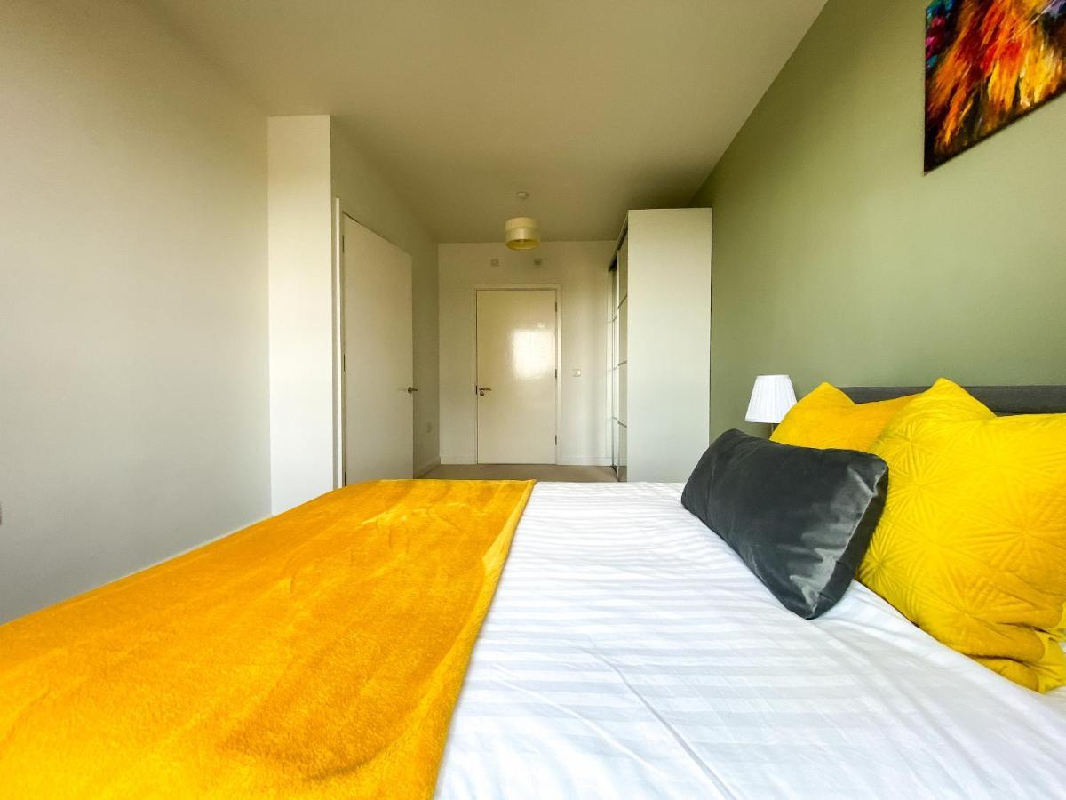 K Suites - Town Centre Hatfield แฮตฟิลด์ ภายนอก รูปภาพ